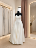 Suknia ślubna Nadria – satynowa elegancja z gorsetem